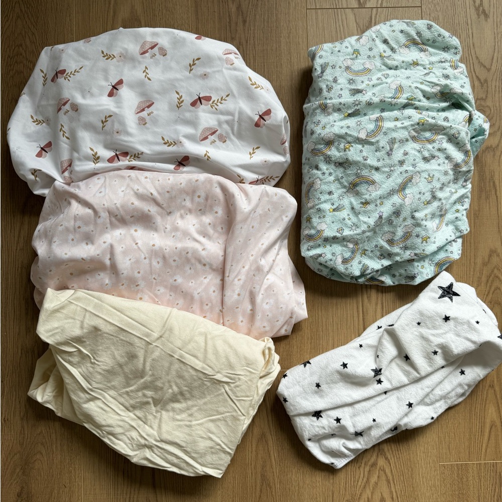Crib bedding